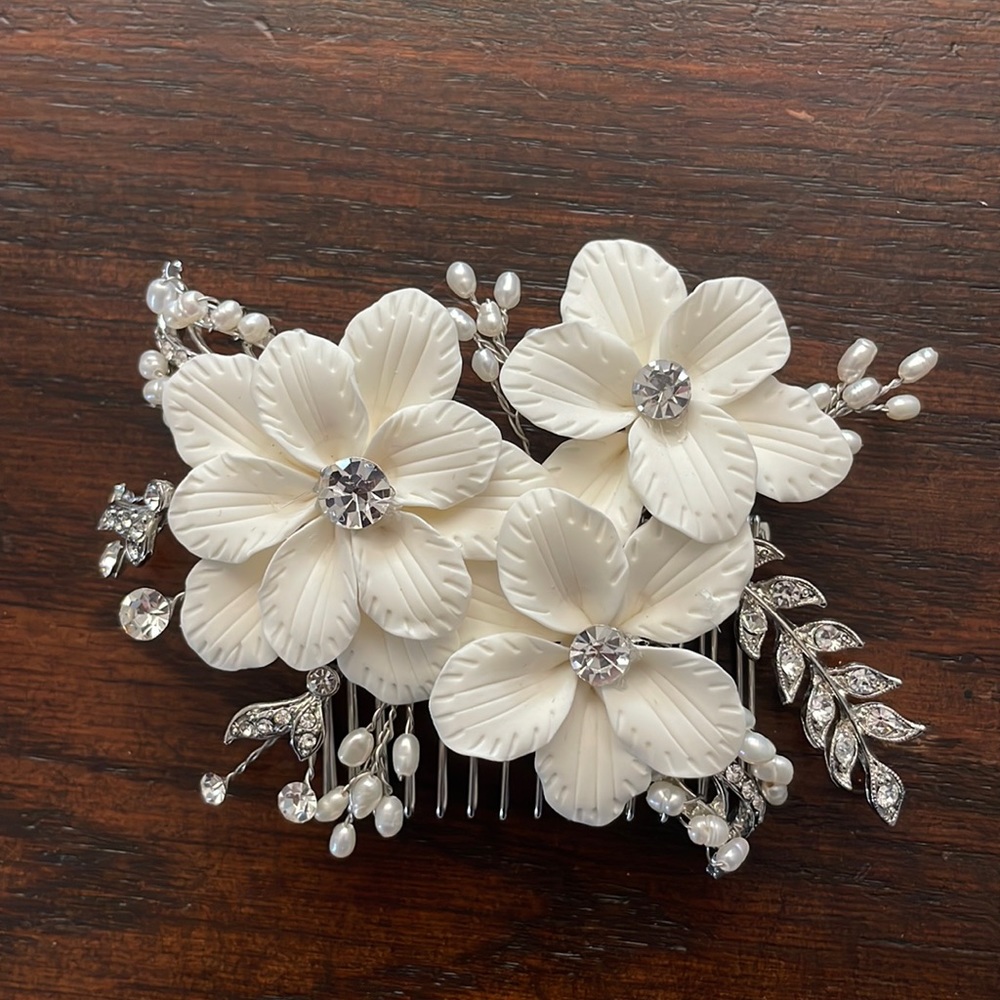 Untamed Petals Bridal Hair Piece